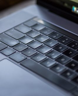 A Photographers Review of the 2016 MacBook Pro with TouchBar