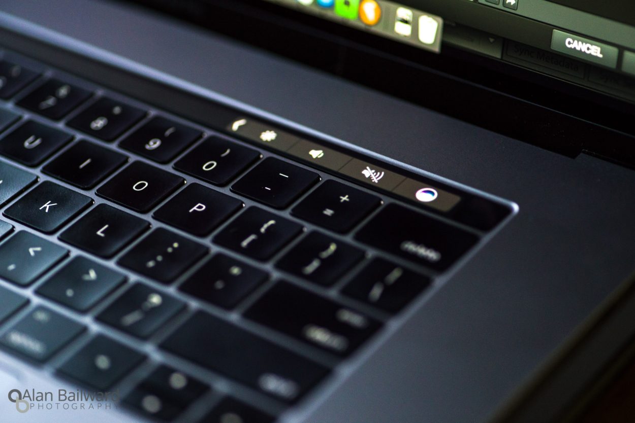 A Photographers Review of the 2016 MacBook Pro with TouchBar