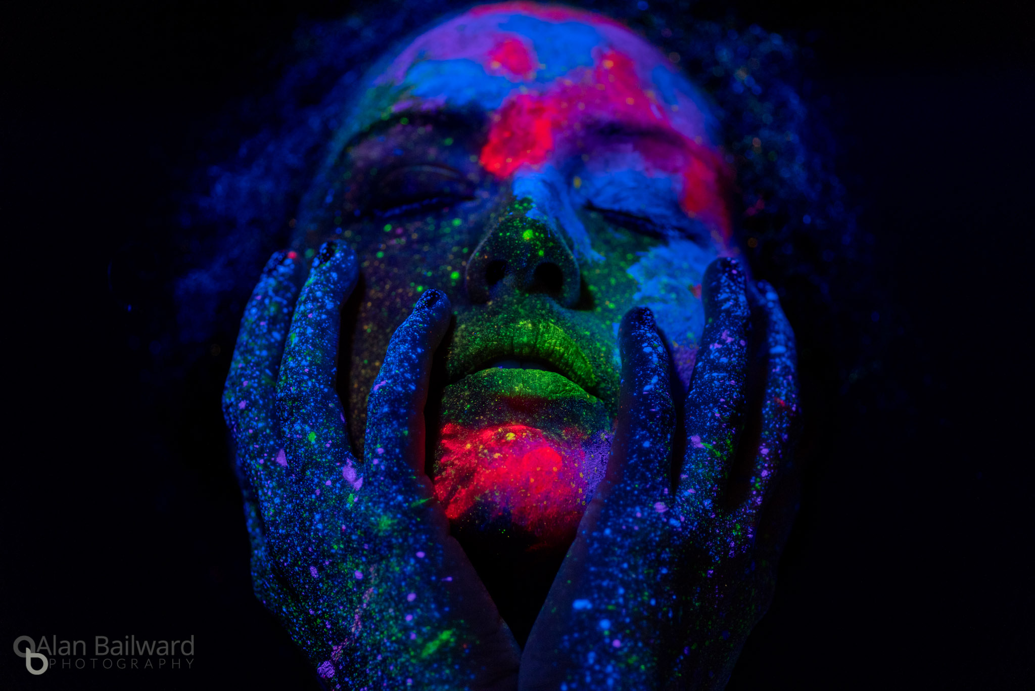 Black Light and UV Paint Body Painting Photoshoot - Alan Bailward  Photography